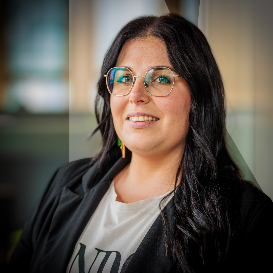 Portrait d'entreprise d'Ornella Di Piazza souriante